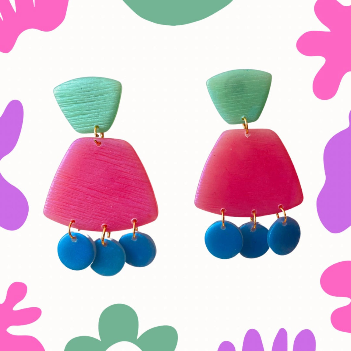 These jewel tones translucent earrings are a rainbow fun accessory! They are perfect for holidays or every day and they would make a great surprise present for a friend. Chandelier handmade earrings, fun style fashion idea. Unique gift. Summer pink earrings. MySaraJewellery pink earrings