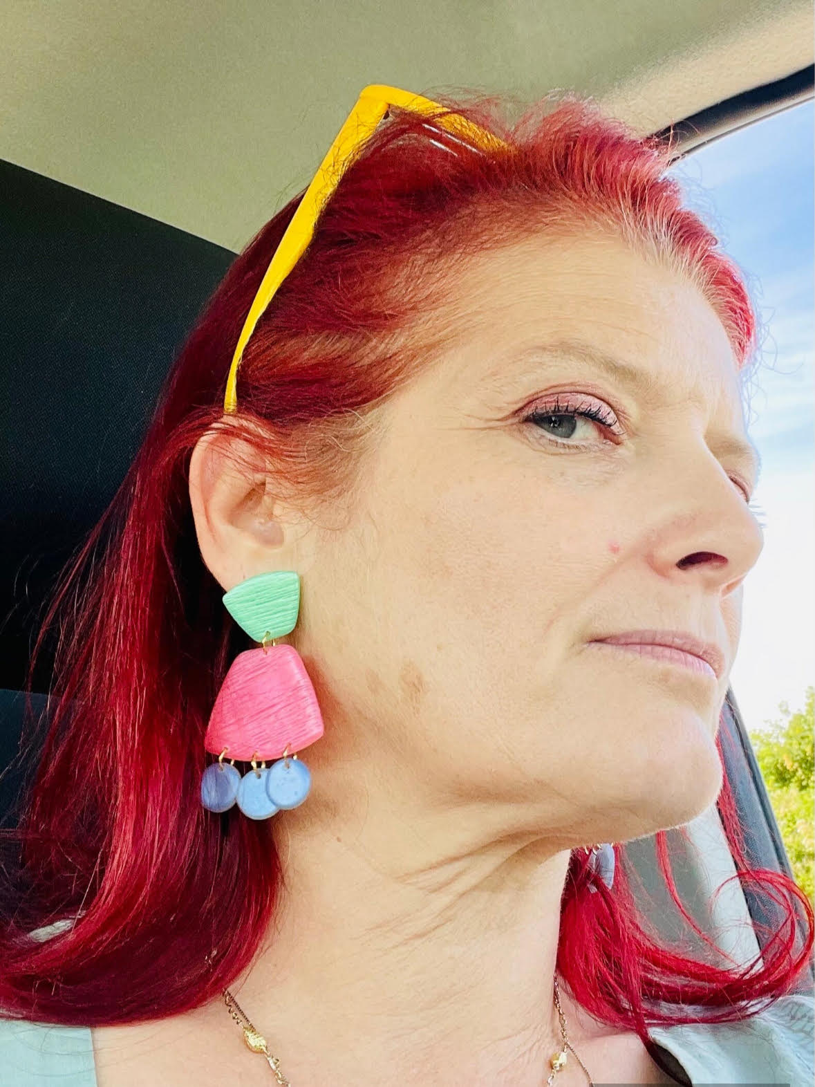 These jewel tones translucent earrings are a rainbow fun accessory! They are perfect for holidays or every day and they would make a great surprise present for a friend. Chandelier handmade earrings, fun style fashion idea. Unique gift. Summer pink earrings. MySaraJewellery pink earrings
