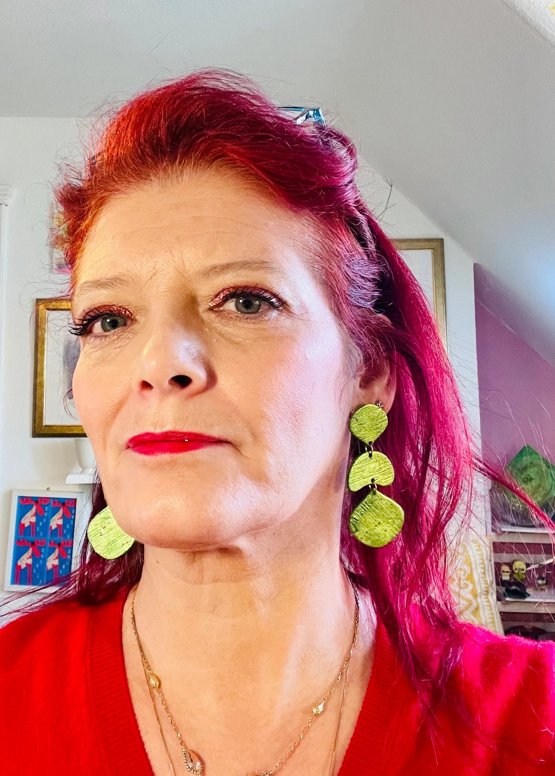 Make the most of the holiday season with these stunning statement earrings. Featuring a vibrant green color and unique texture, they're sure to turn heads at any party. And with their bold design, these earrings make the perfect gift for any fashion-forward friend or loved one. It is always the season for showing off your style! Add a vibrant green accent to your summer dresses on the beach or for an al fresco aperitif!