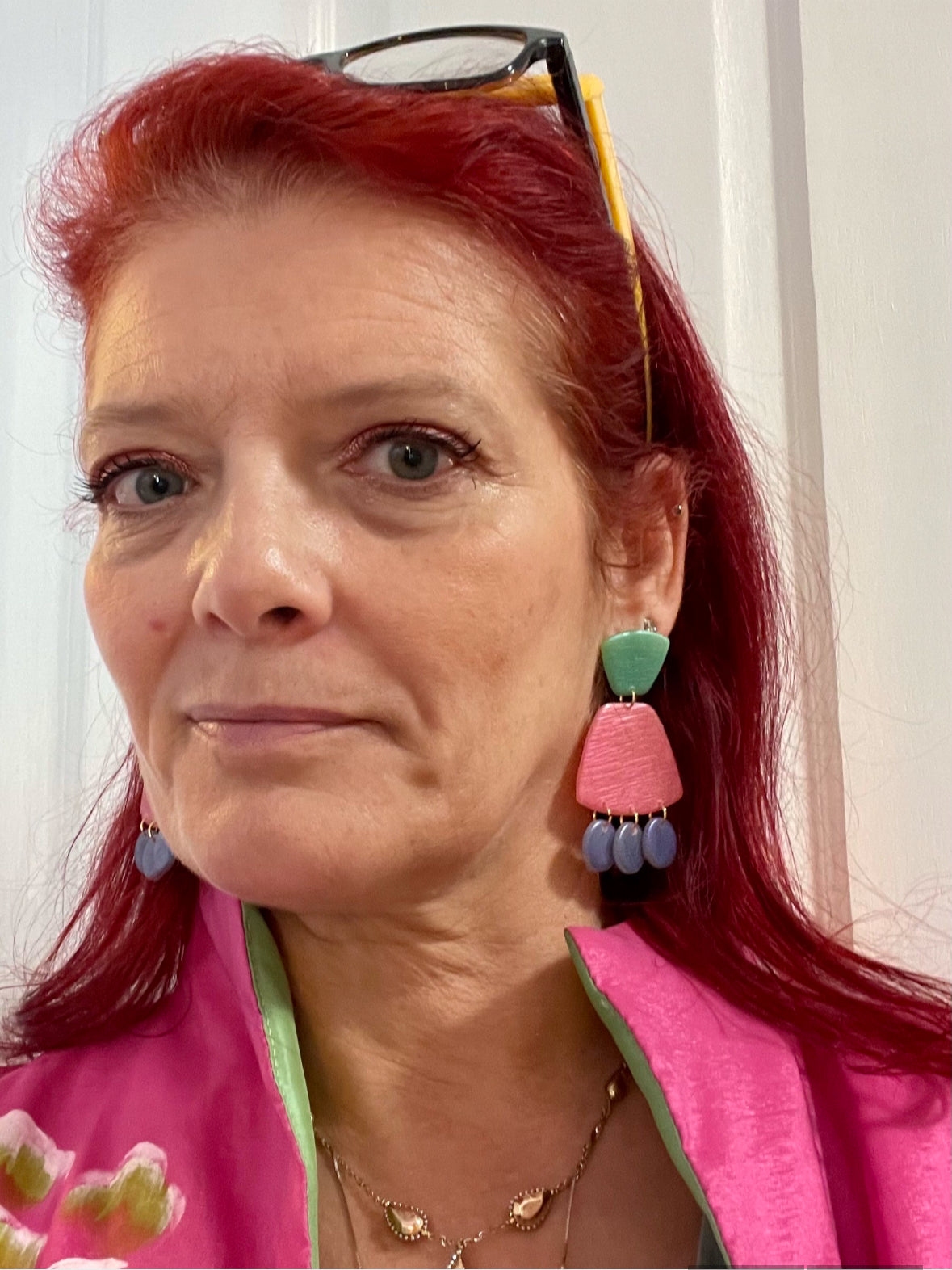 These jewel tones translucent earrings are a rainbow fun accessory! They are perfect for holidays or every day and they would make a great surprise present for a friend. Chandelier handmade earrings, fun style fashion idea. Unique gift. Summer pink earrings. MySaraJewellery pink earrings